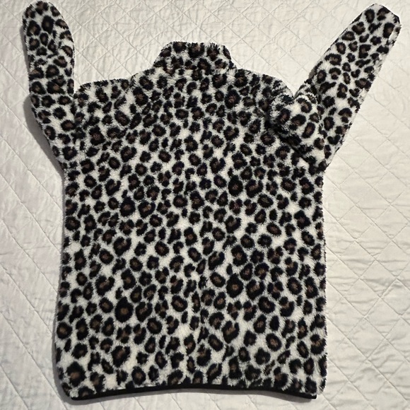 Buc-ee’s pullover - Picture 8 of 13